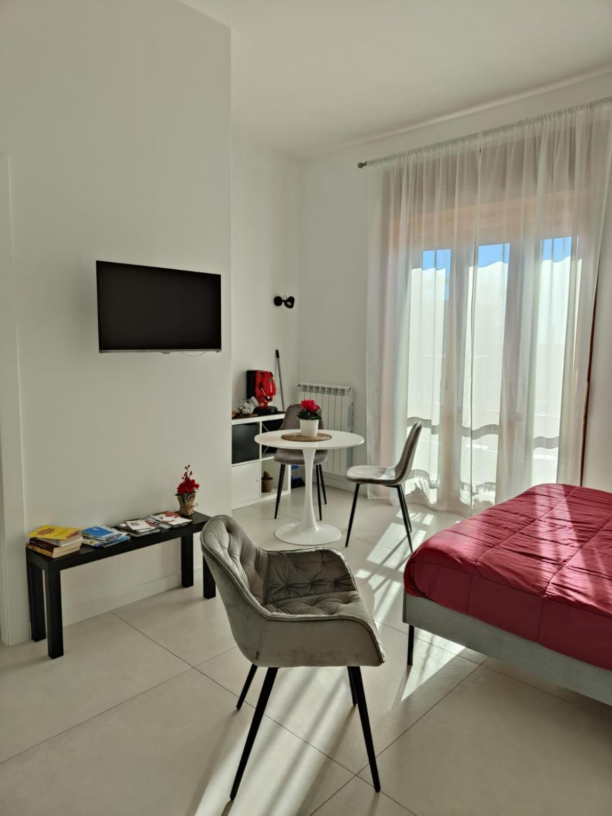 Bed and Breakfast Oasi Al Centro Con Parcheggio Salerno Exterior foto